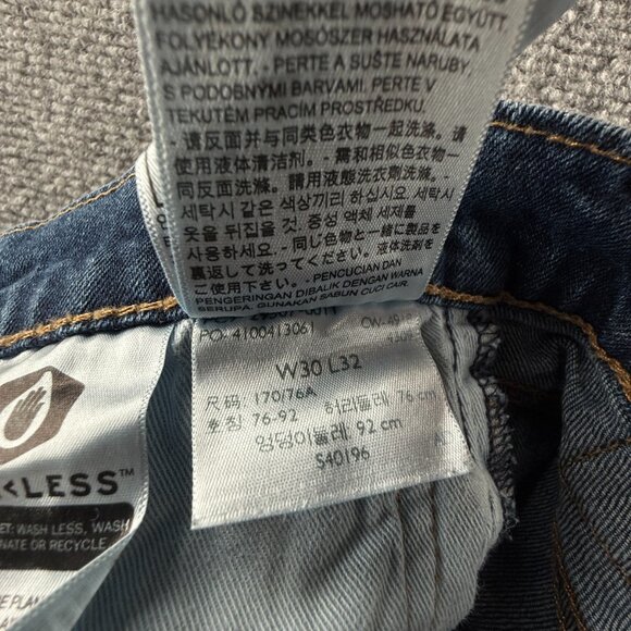 Levis 502 Premium Blue Denim Jeans Leather Patch Cotton Blend ACTL 31X30.5 - Picture 16 of 16